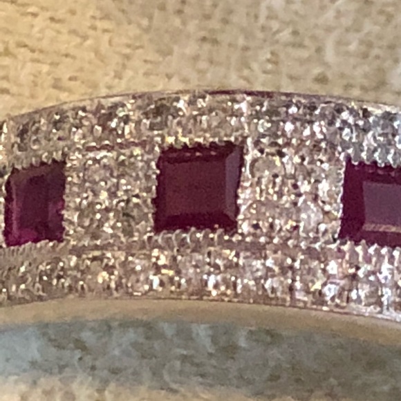 18k white gold diamonds and ruby ring - Picture 2 of 7